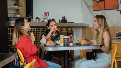 How Digital Nomads Build Stable Friendships in a New City