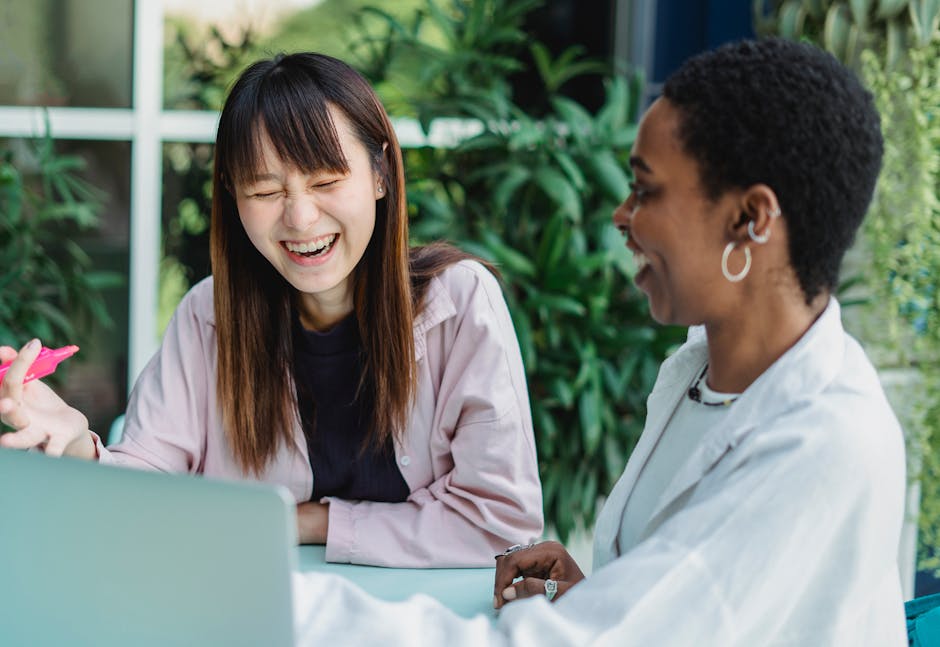 How Remote Workers Avoid Social Shrinkage by Scheduling Offline Meetups